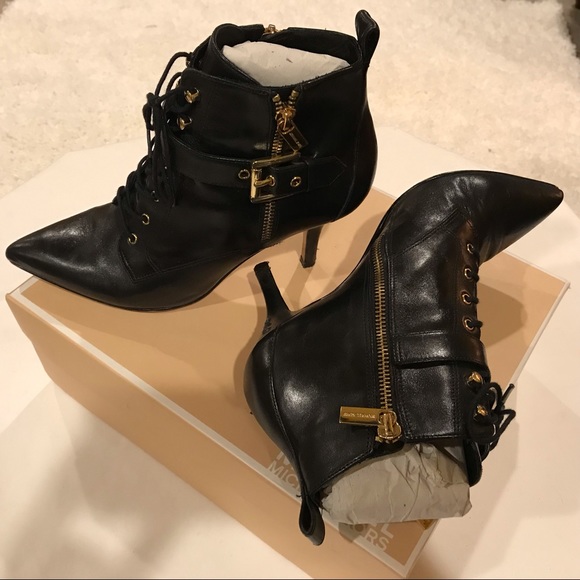 Micheal Kors heel booties - Picture 3 of 4
